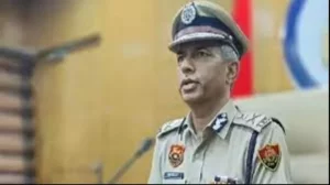 DGP Shatrujeet Kapoor Haryana Police से सावधान! गाड़ियों पर red-blue lights और सायरन लगा कर अगर निकले सड़क पर तो अब घर आएगा चालान