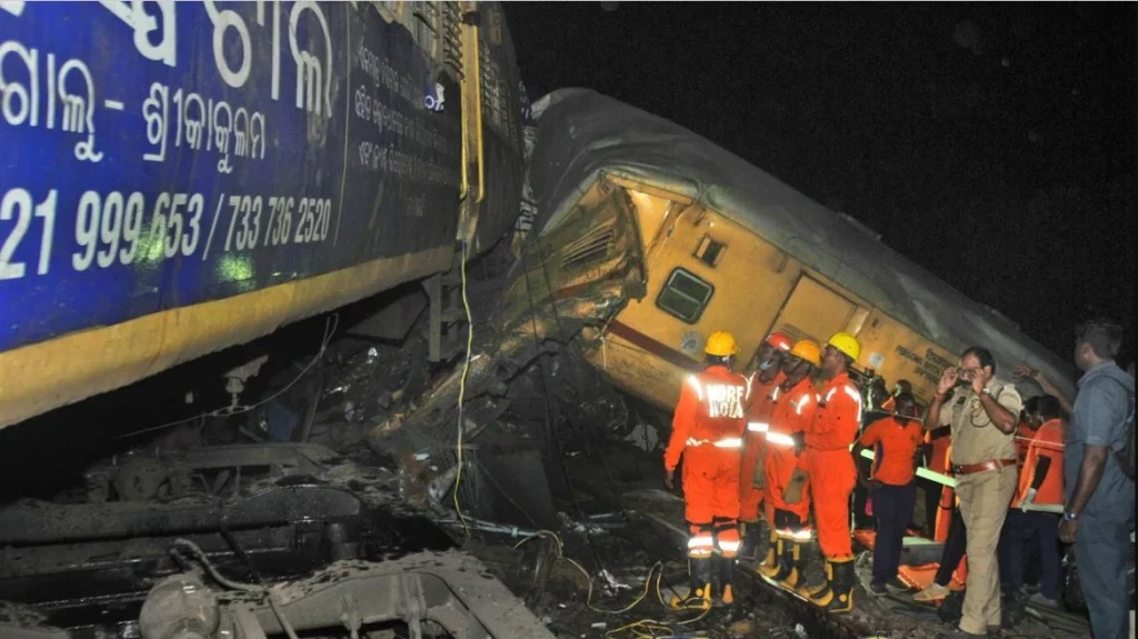 Andhra Pradesh Train Accident: Vizianagaram में दो यात्री train की टक्कर; 13 की मौत, 50 से ज्यादा घायल