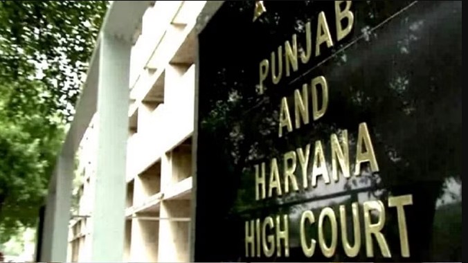 Chandigarh: High Court ने केंद्र से कहा कि मंजूरी के अभाव में नेताओं और नौकरशाहों के खिलाफ कार्रवाई नहीं हो सकती है
