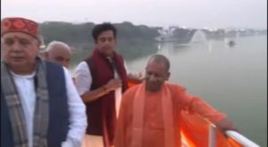 CM Yogi ने Gorakhpur में क्रूज का उद्घाटन किया, डबल इंजन सरकार में पर्यटन विकास पर प्रकाश डाला