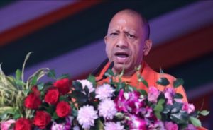 CM Yogi का एलान: UP के आठ जिलों में स्थापित होंगे कम्प्रेस्ड गैस संयंत्र, पराली जलाने की होगी व्यवस्था