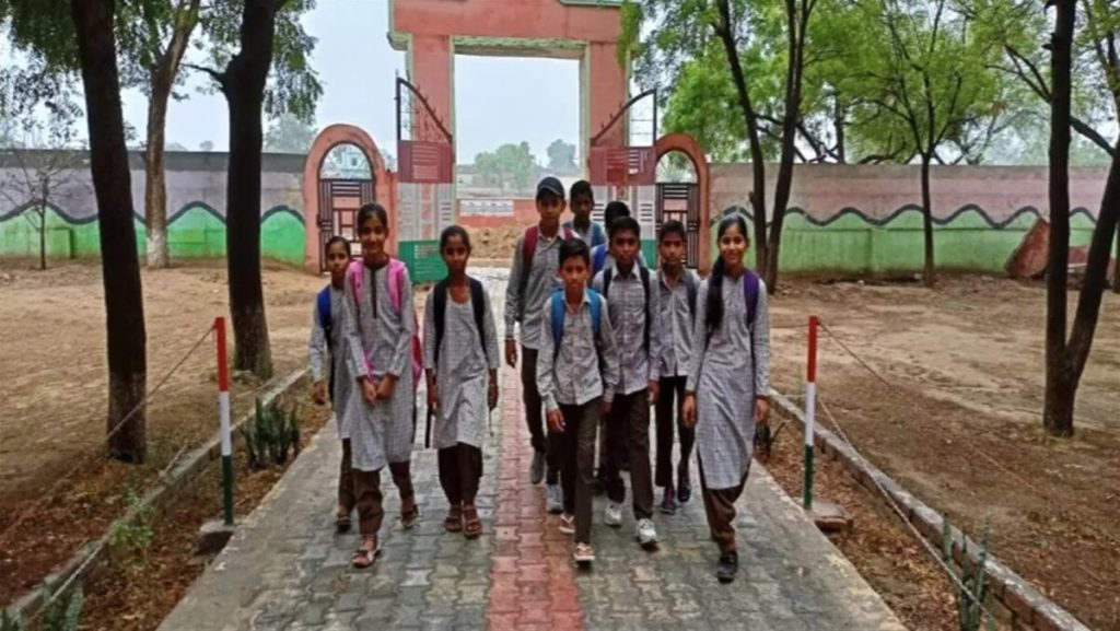 Schools open in Haryana: 20 जनवरी तक तीसरी कक्षा तक के बच्चों को ठंड के चलते छुट्टियां