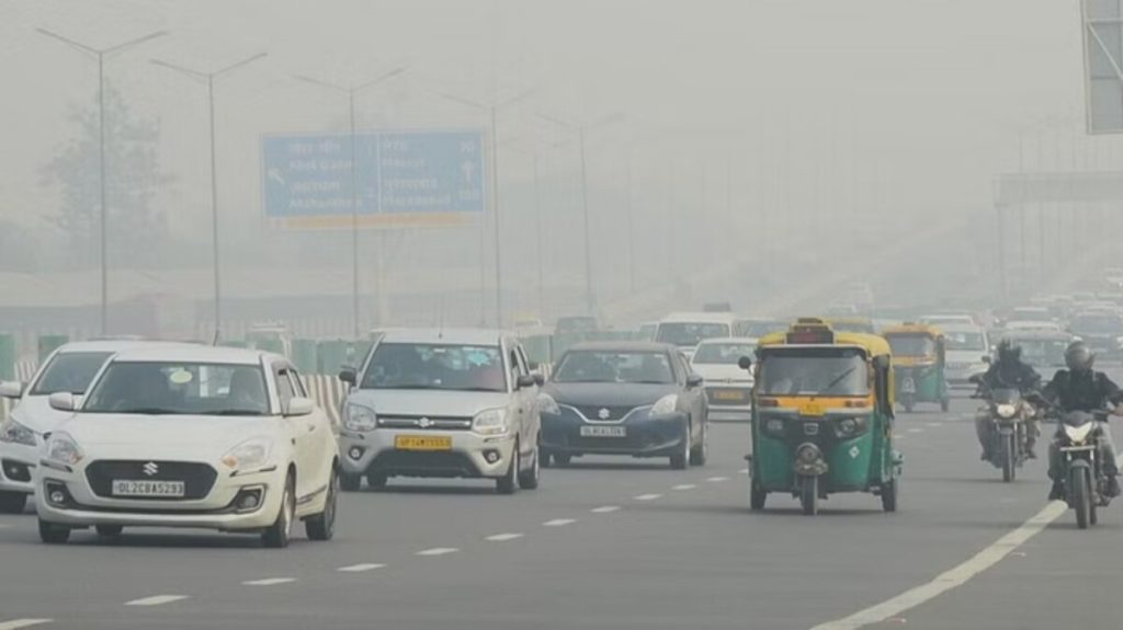 Delhi Pollution: राजधानी में प्रदूषण फिर बढ़ा, सात क्षेत्रों में AQI 400 को पार करा; वजीरपुर में 420 AQI रिकॉर्ड