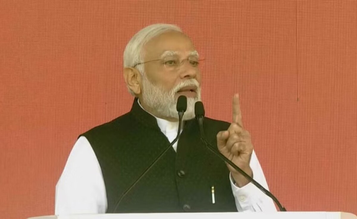 PM Modi: PM Modi ने गुजरात मिल्क फेड के स्वर्ण जयंती कार्यक्रम में कहा - वह छोटी पौधा जो 50 साल पहले लगाया गया था...