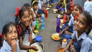 PM Poshan Yojana: सरकारी स्कूलों में मध्याह्न भोजन के लिए 658 करोड़ का बजट मंजूर, केंद्र और राज्य सरकार का यह है योगदान