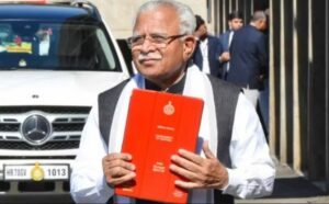 Haryana Budget 2024: Haryana में एक लाख गरीब परिवारों को बिजली बेचने की सुविधा, सरकार छतों पर सोलर पैनल लगाएगी