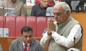 Haryana News: मुख्यमंत्री ने कहा - हरियाणा Haryana कर्ज सीमा के अंदर है, Hooda ने कहा - आंकड़ा चार लाख करोड़ से पार