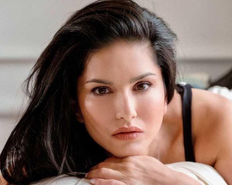 sunny leone.